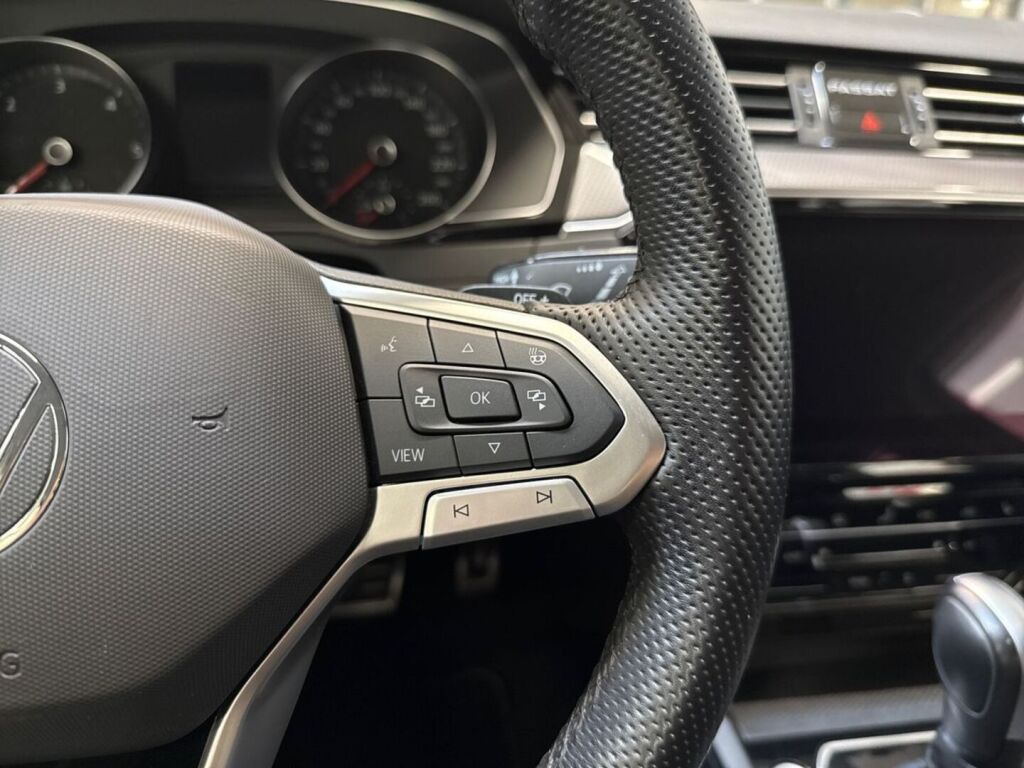 Volkswagen Passat 2022 Harmaa