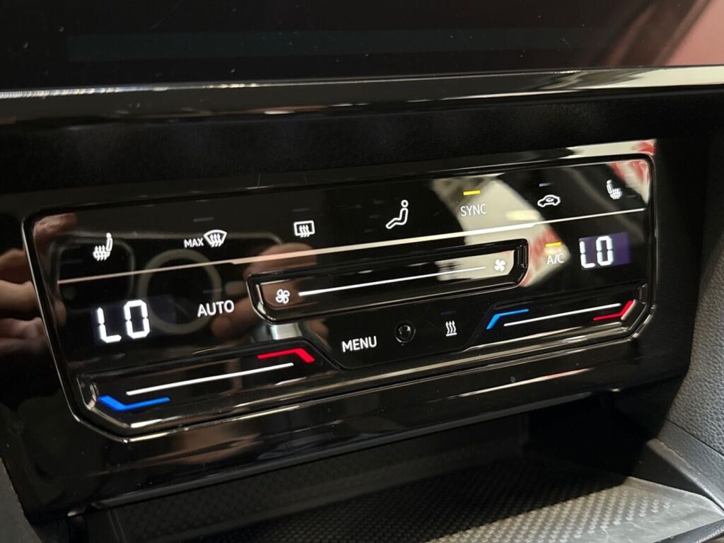 Volkswagen Passat 2022 Harmaa