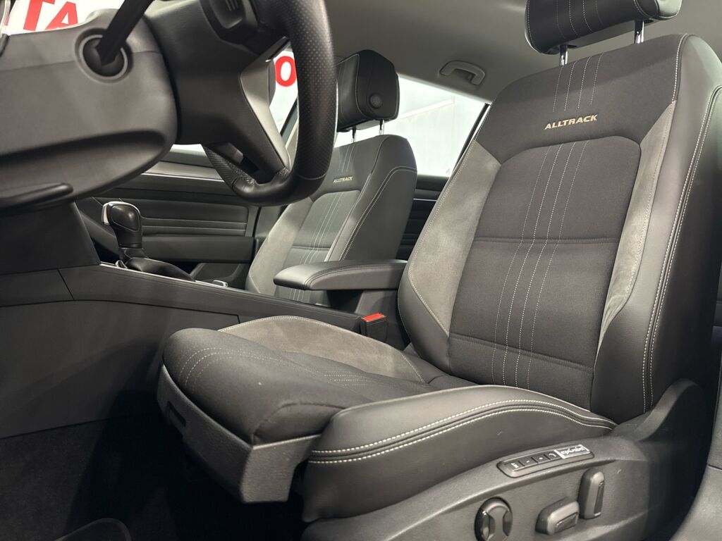 Volkswagen Passat 2022 Harmaa