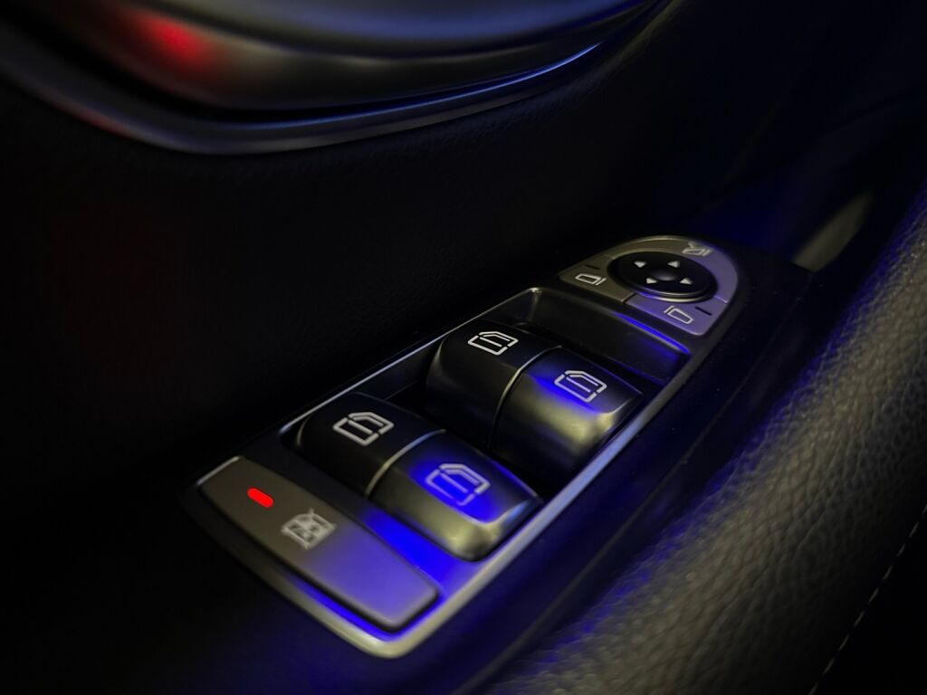 Mercedes-Benz E 2020 Valkoinen