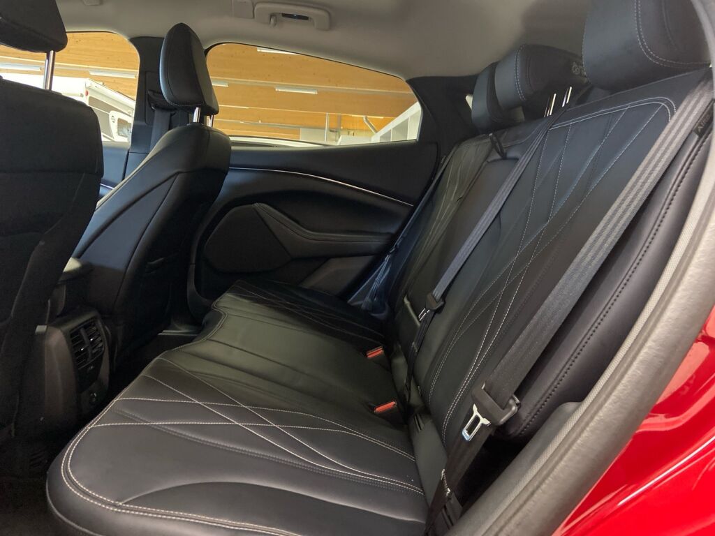 Ford MUSTANG MACH-E 2020 Punainen