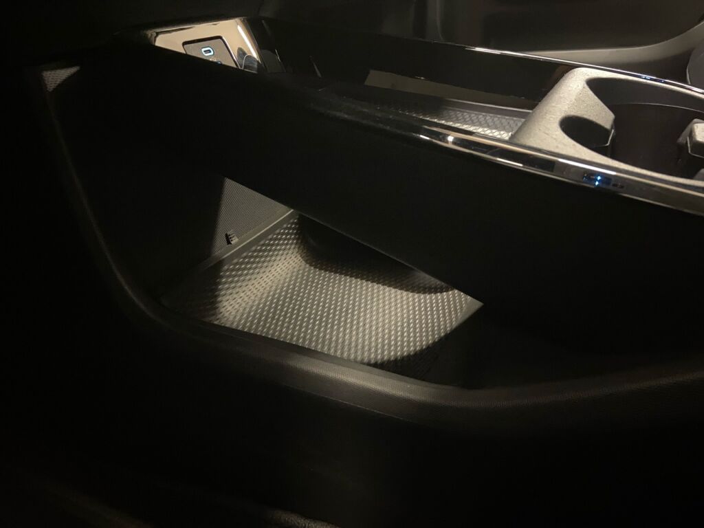 Ford MUSTANG MACH-E 2020 Punainen