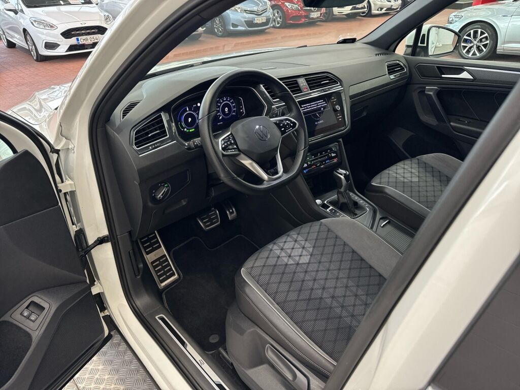 Volkswagen Tiguan 2022 Valkoinen