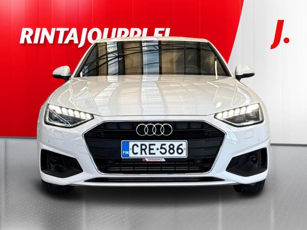 Audi A4 2022 Valkoinen