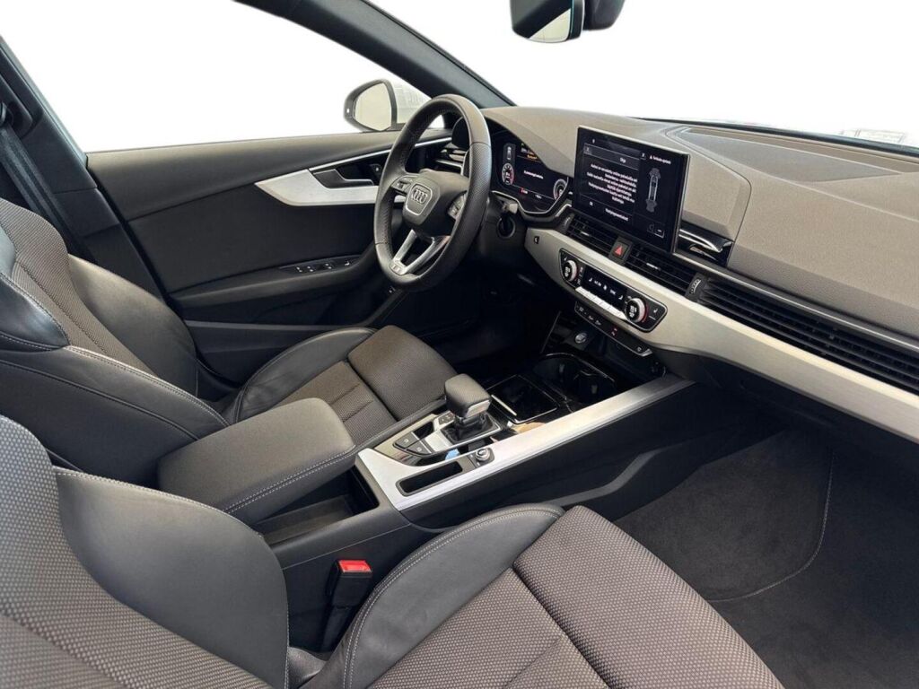 Audi A4 2022 Valkoinen