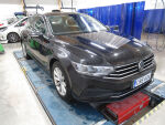Volkswagen Passat 2022 Musta