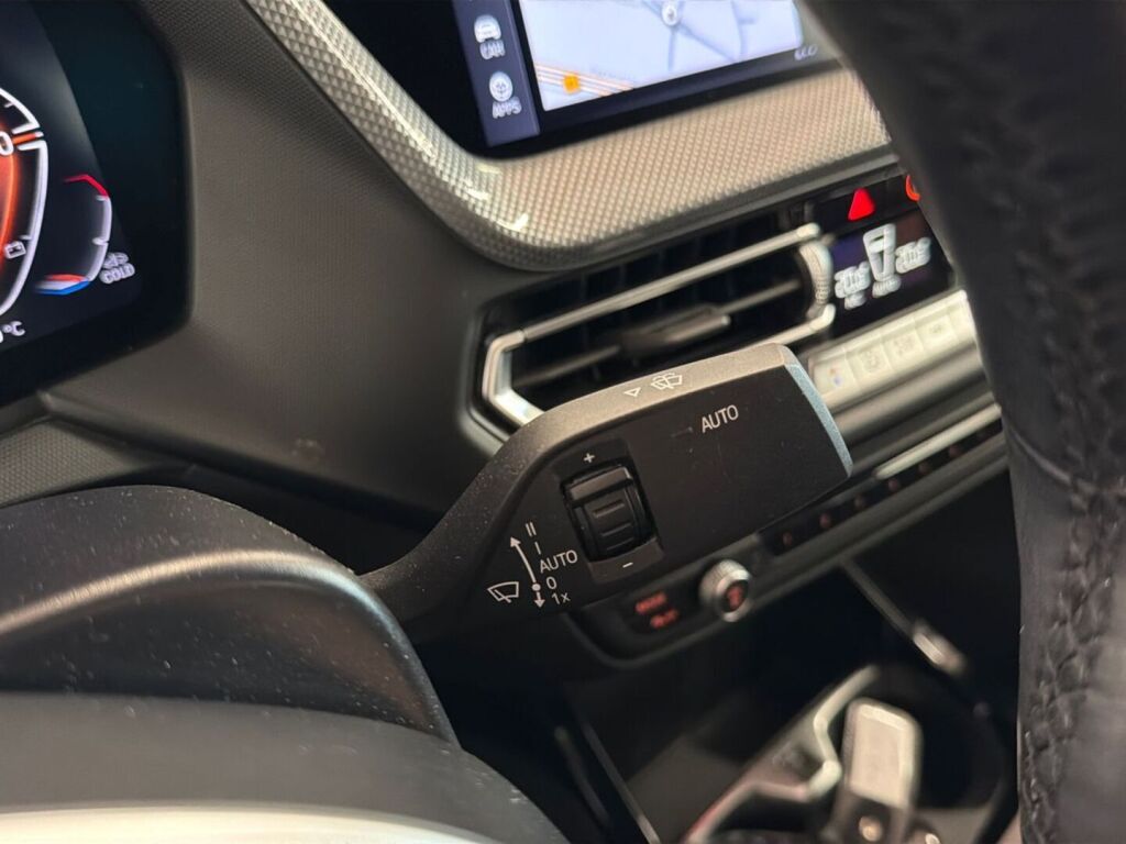 BMW 218 2022 Valkoinen