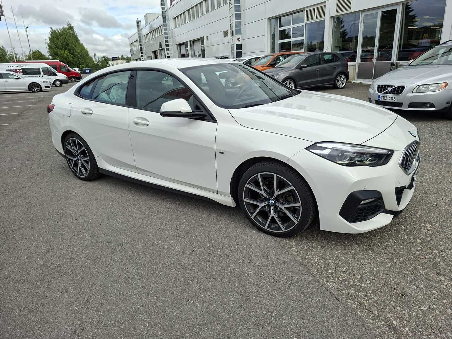 BMW 218