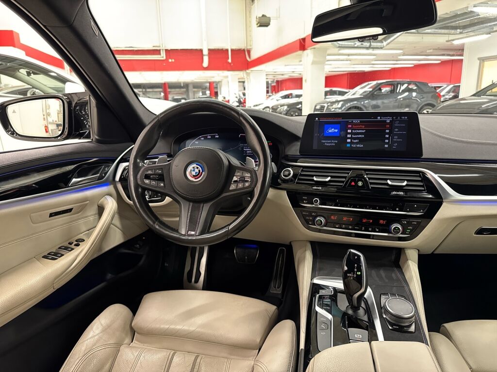 BMW 530 2019 Ruskea (beige)