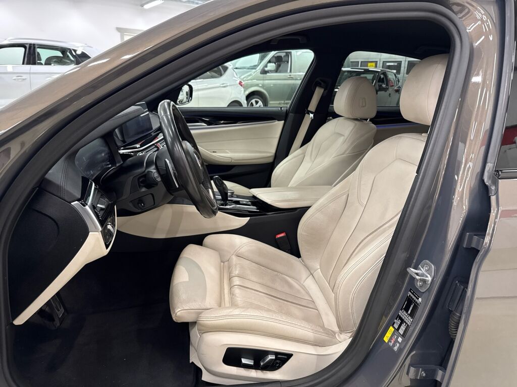 BMW 530 2019 Ruskea (beige)