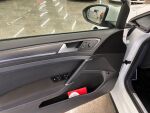 Volkswagen Golf 2019 Valkoinen