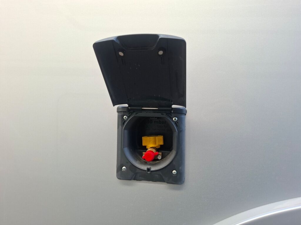 Adria Matrix Supreme 670 SL 2022 Harmaa