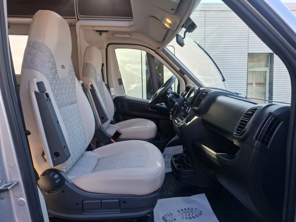 Adria Matrix Supreme 670 SL 2022 Harmaa