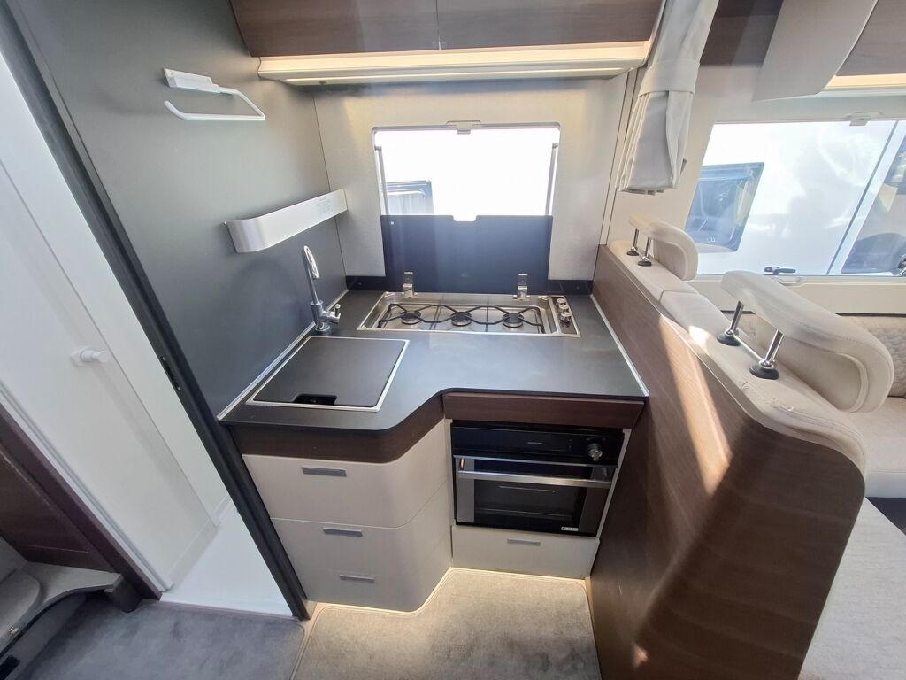 Adria Matrix Supreme 670 SL 2022 Harmaa