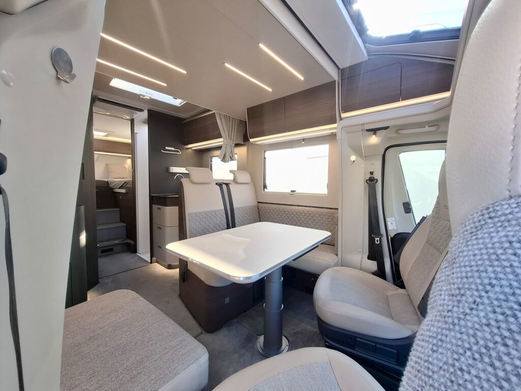 Adria Matrix Supreme 670 SL 2022 Harmaa