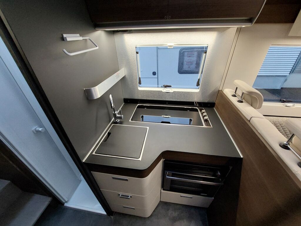 Adria Matrix Supreme 670 SL 2022 Harmaa