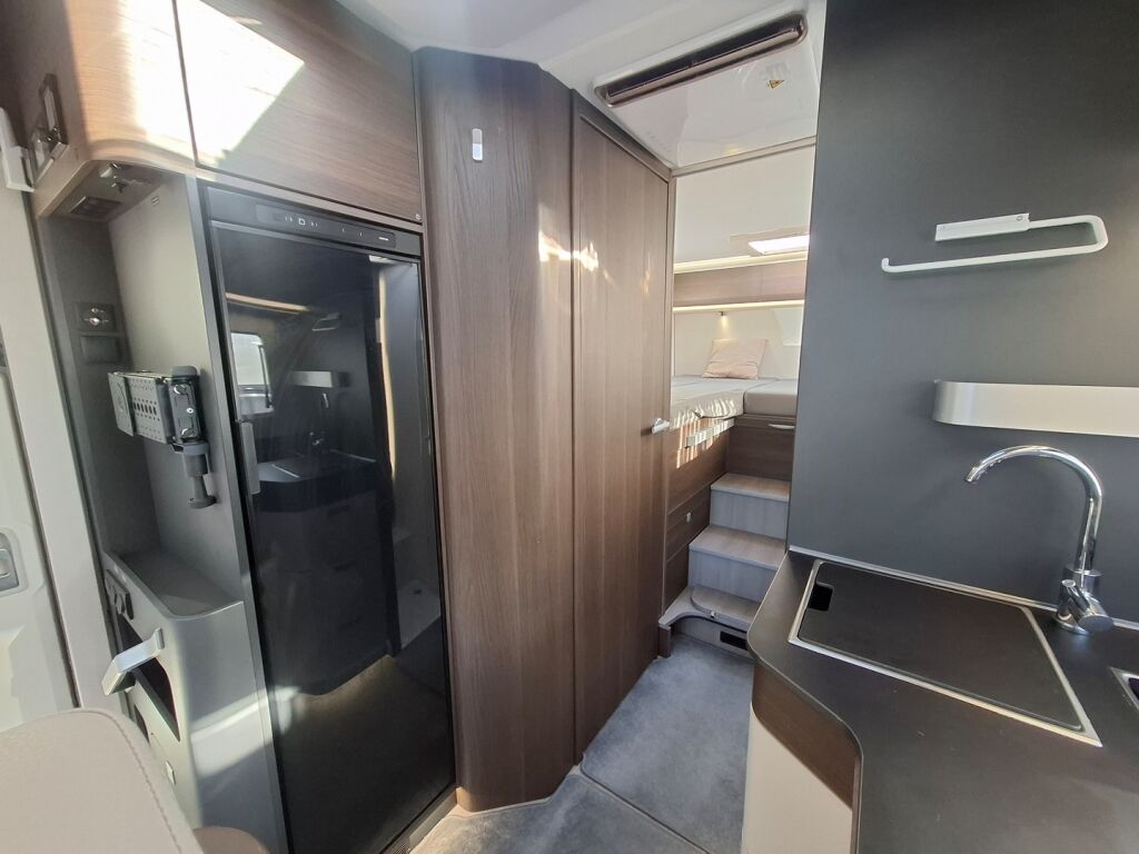 Adria Matrix Supreme 670 SL 2022 Harmaa