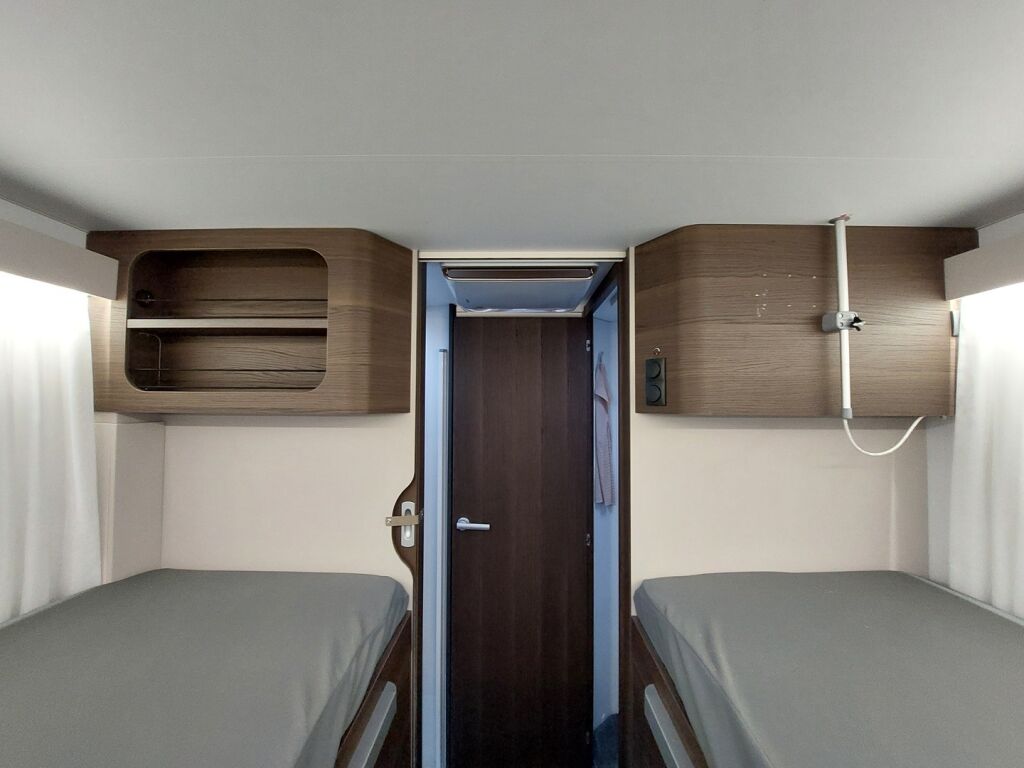 Adria Matrix Supreme 670 SL 2022 Harmaa