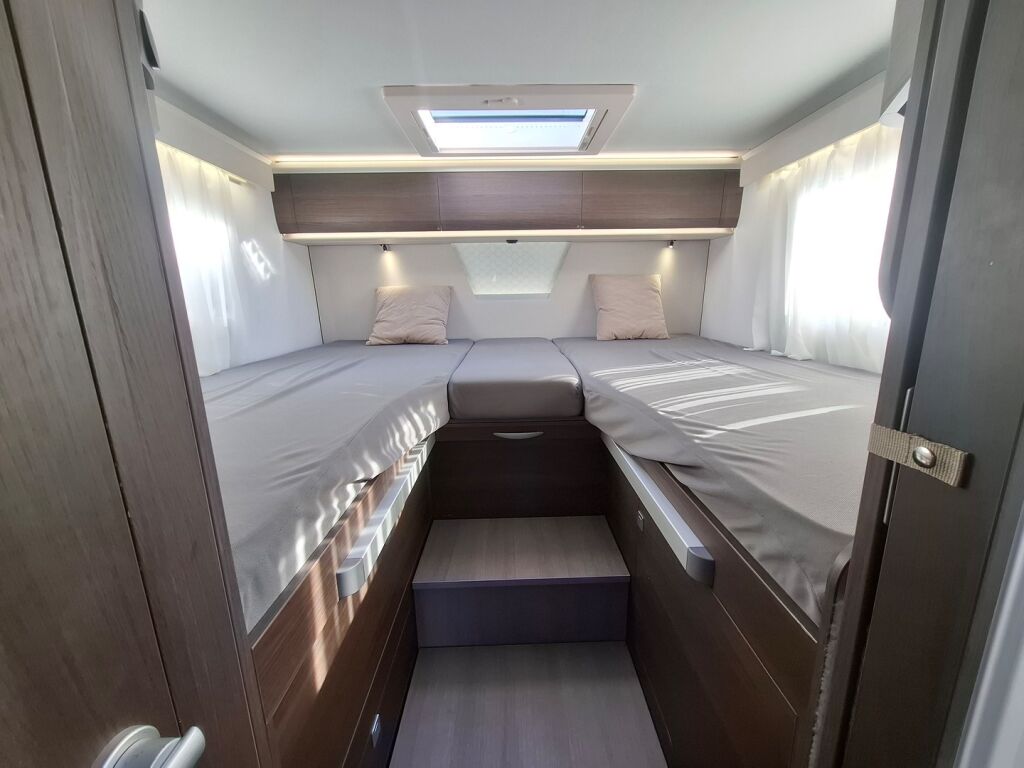 Adria Matrix Supreme 670 SL 2022 Harmaa