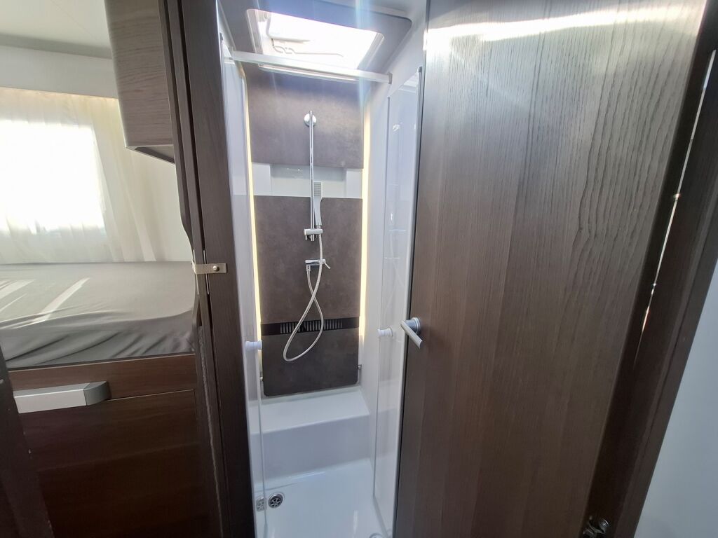 Adria Matrix Supreme 670 SL 2022 Harmaa