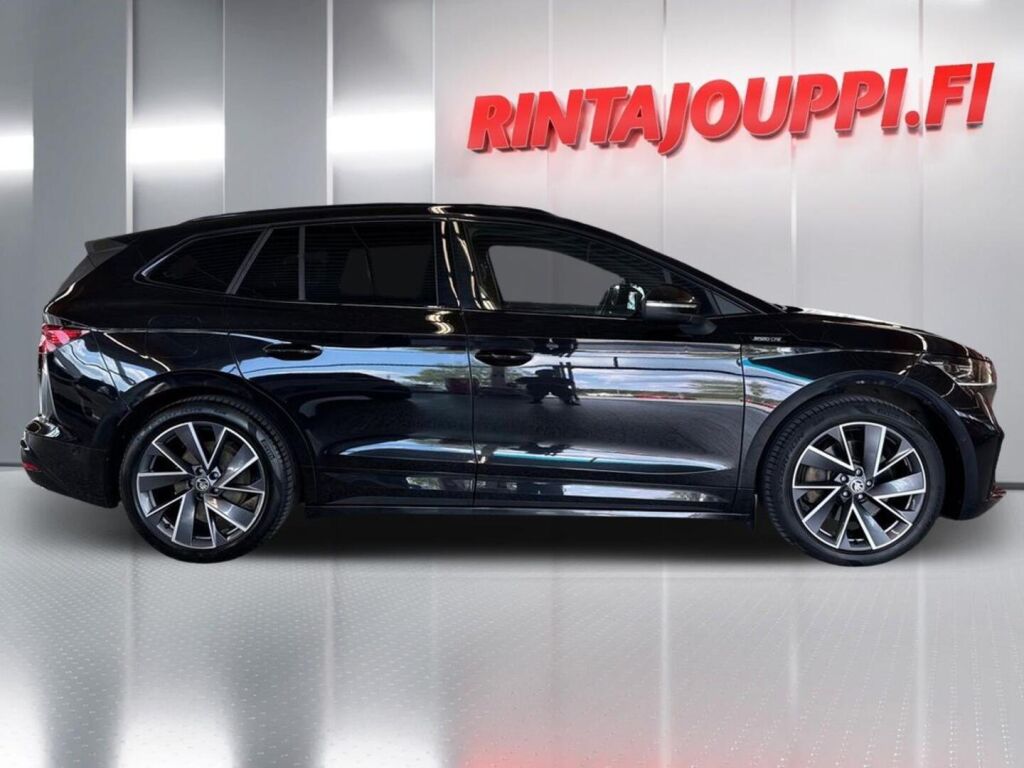 Skoda Enyaq 2022 Musta