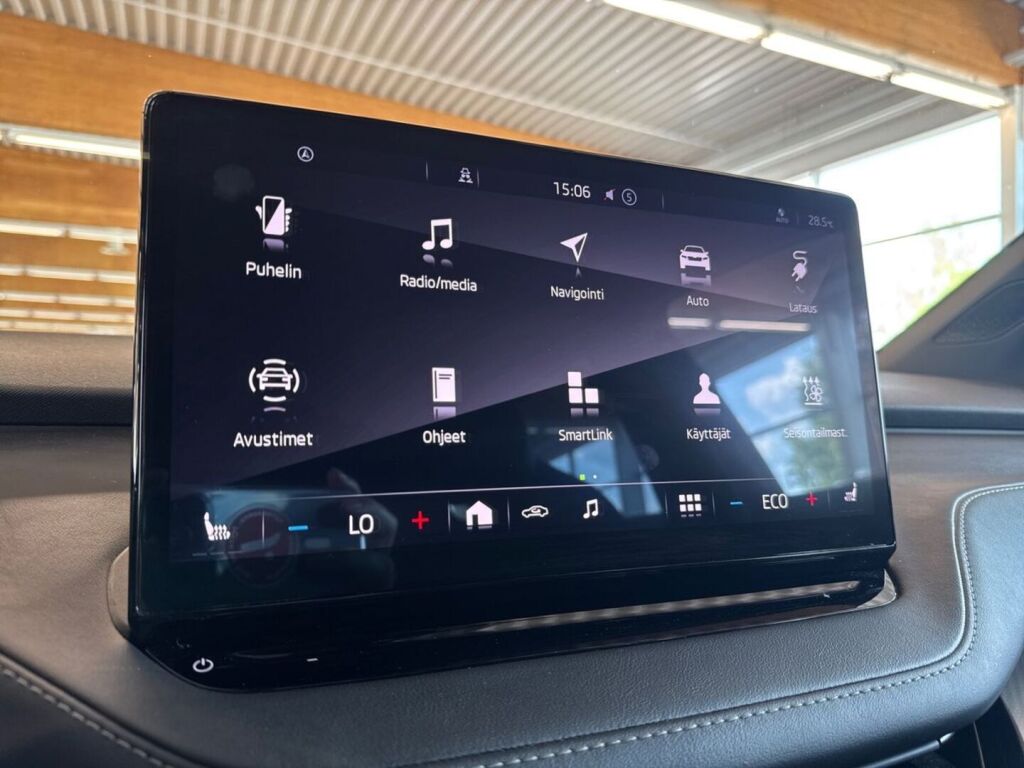 Skoda Enyaq 2022 Musta