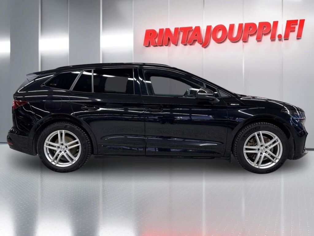 Skoda Enyaq 2022 Musta