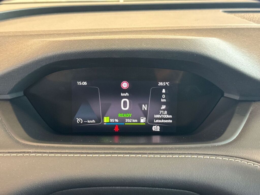 Skoda Enyaq 2022 Musta