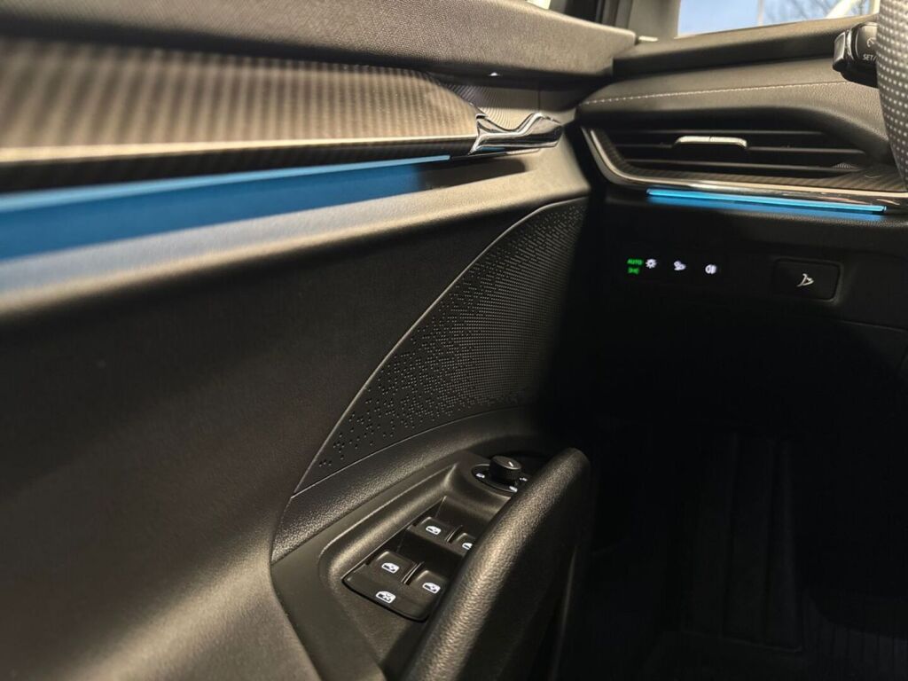 Skoda Enyaq 2022 Musta