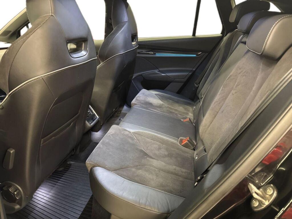 Skoda Enyaq 2022 Musta