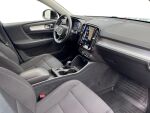 Volvo XC40 2022 Musta