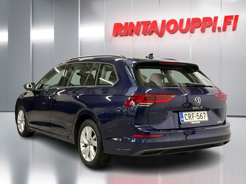 Volkswagen Golf 2022 Sininen