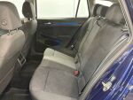 Volkswagen Golf 2022 Sininen