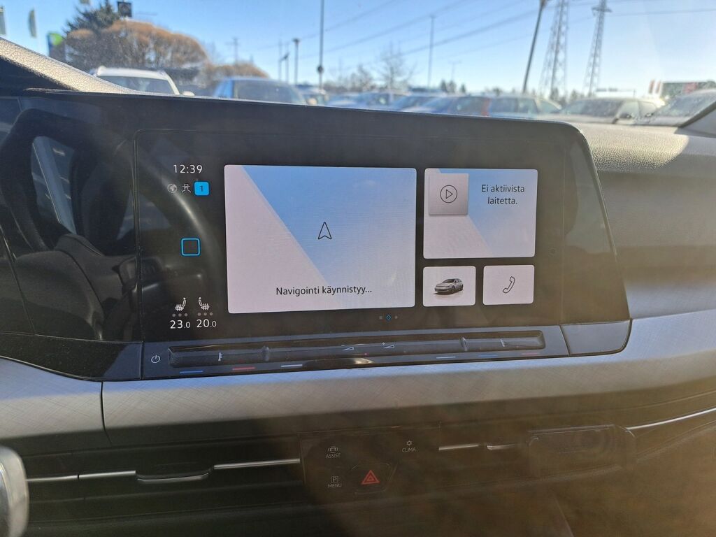 Volkswagen Golf 2022 Sininen