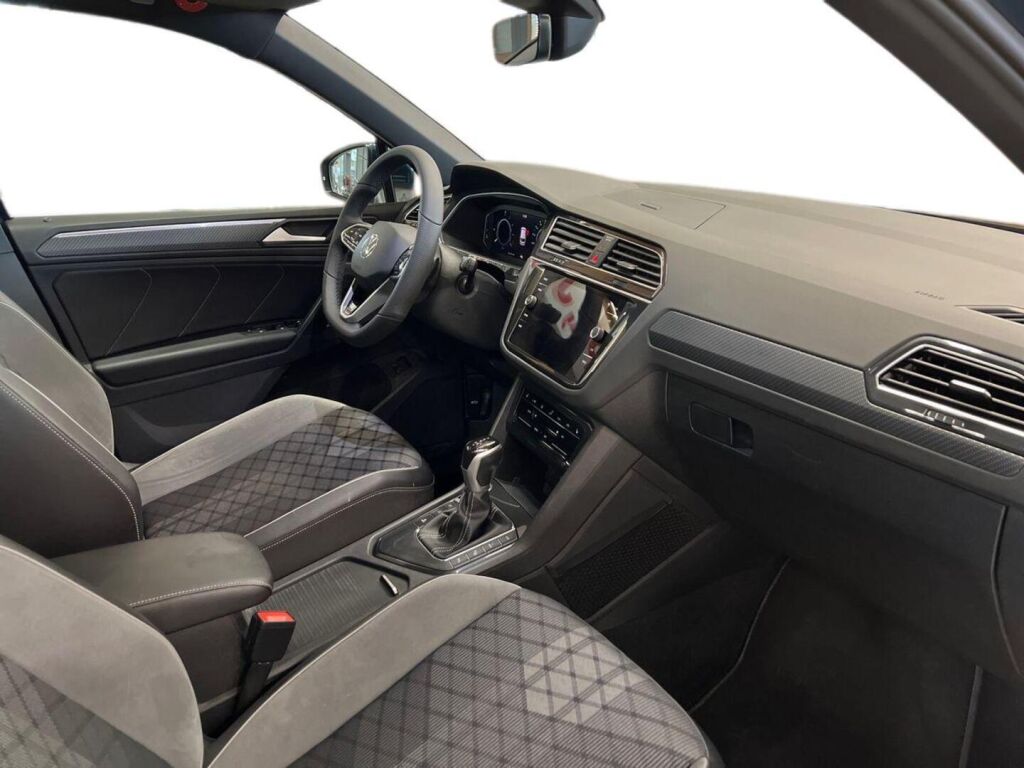 Volkswagen Tiguan 2022 Sininen