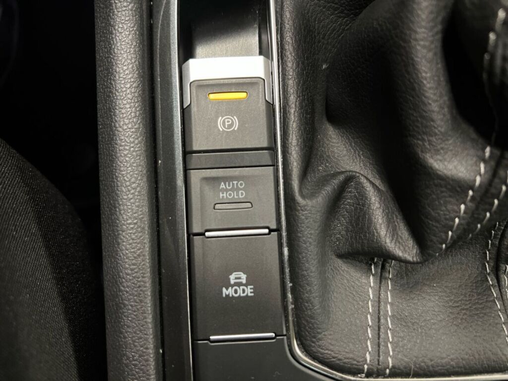 Volkswagen Tiguan 2022 Sininen