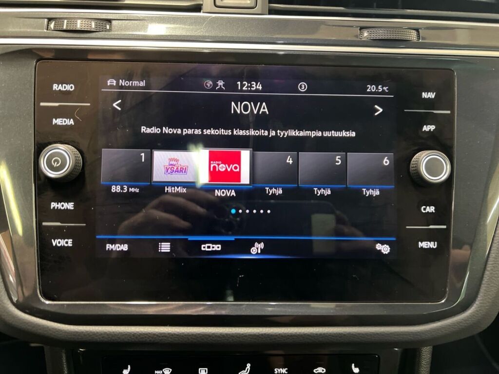 Volkswagen Tiguan 2022 Sininen