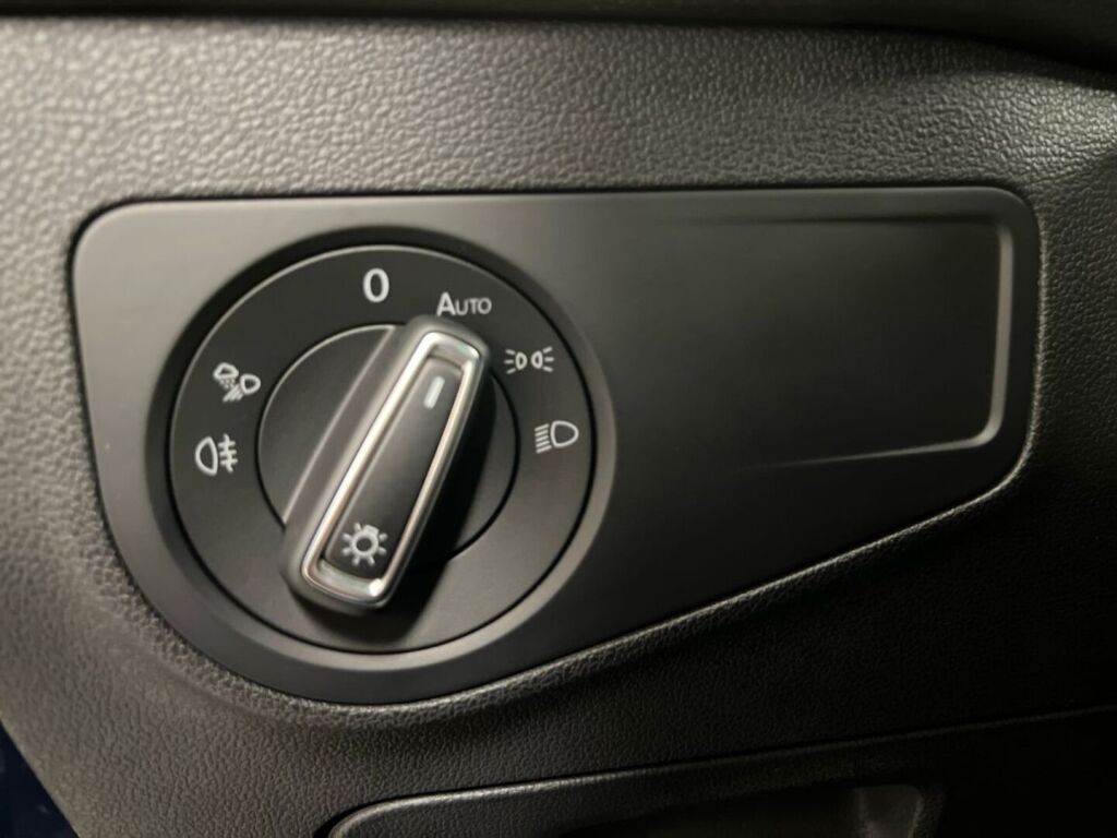 Volkswagen Tiguan 2022 Sininen