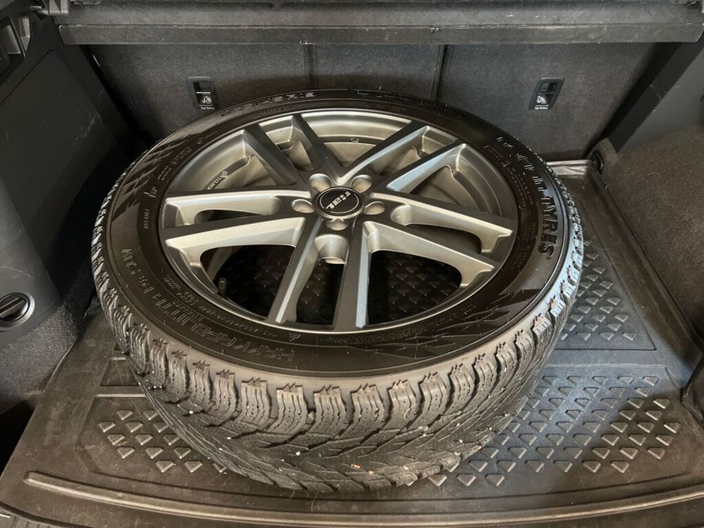 Volkswagen Tiguan 2022 Sininen