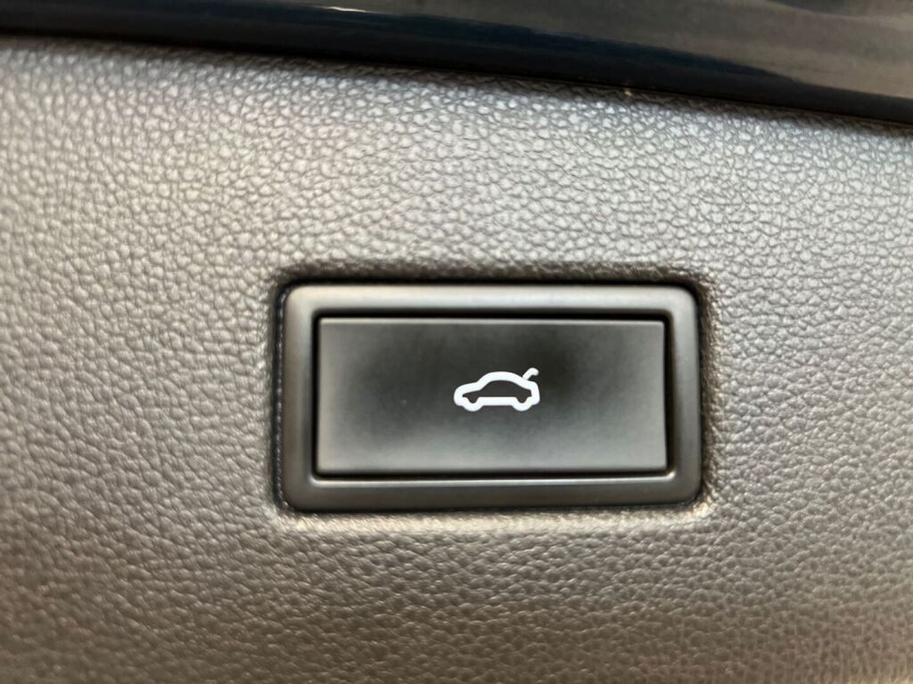 Volkswagen Tiguan 2022 Sininen