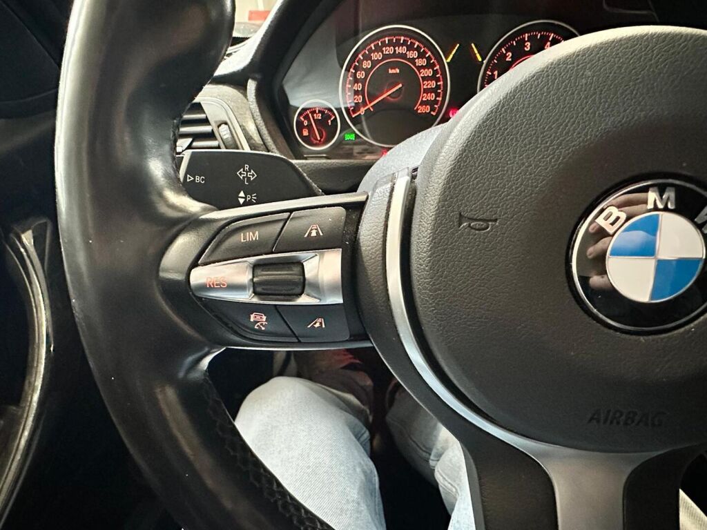 BMW 330 2017 Valkoinen