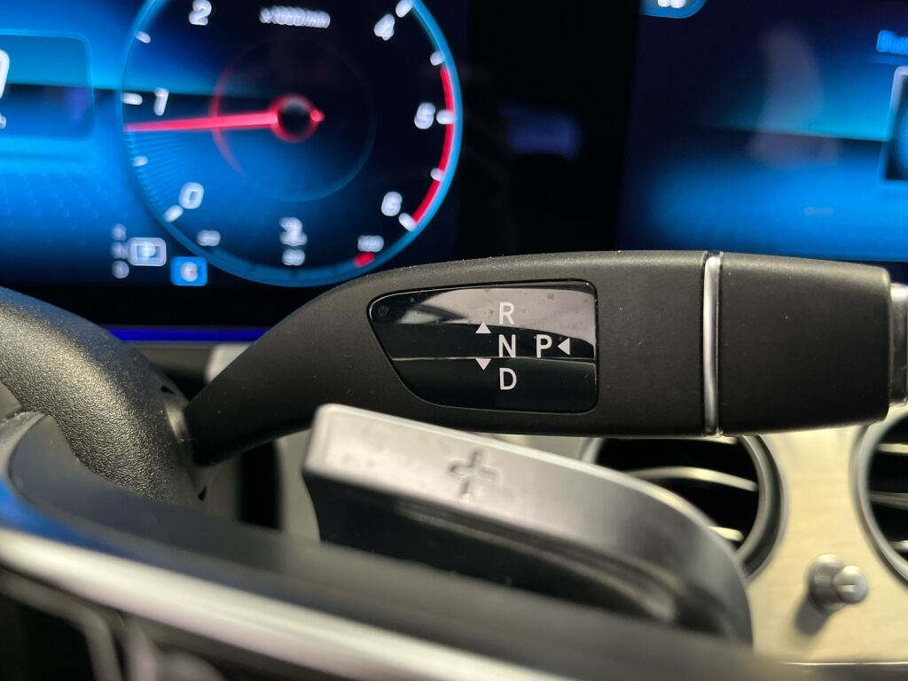 Mercedes-Benz E 2022 Musta