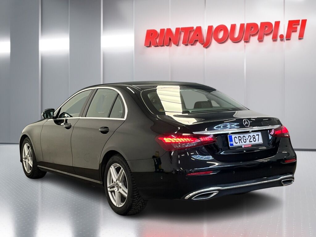 Mercedes-Benz E 2022 Musta
