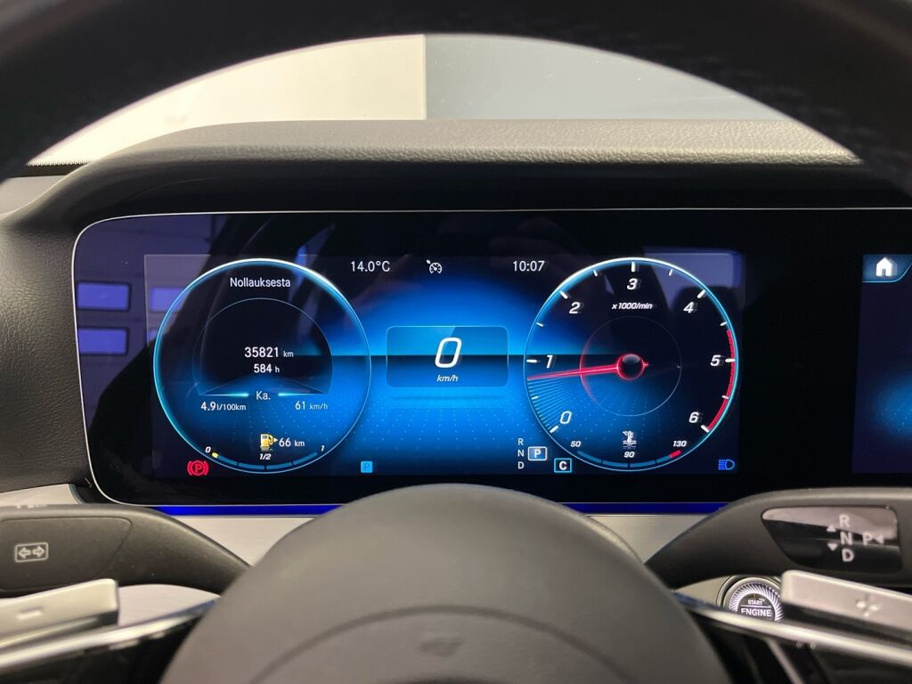 Mercedes-Benz E 2022 Musta