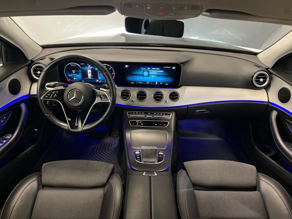 Mercedes-Benz E 2022 Musta
