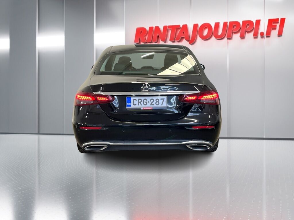 Mercedes-Benz E 2022 Musta