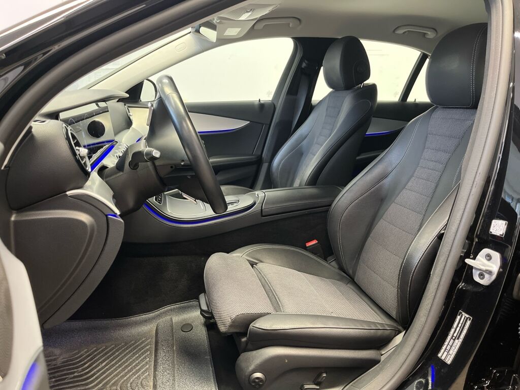 Mercedes-Benz E 2022 Musta