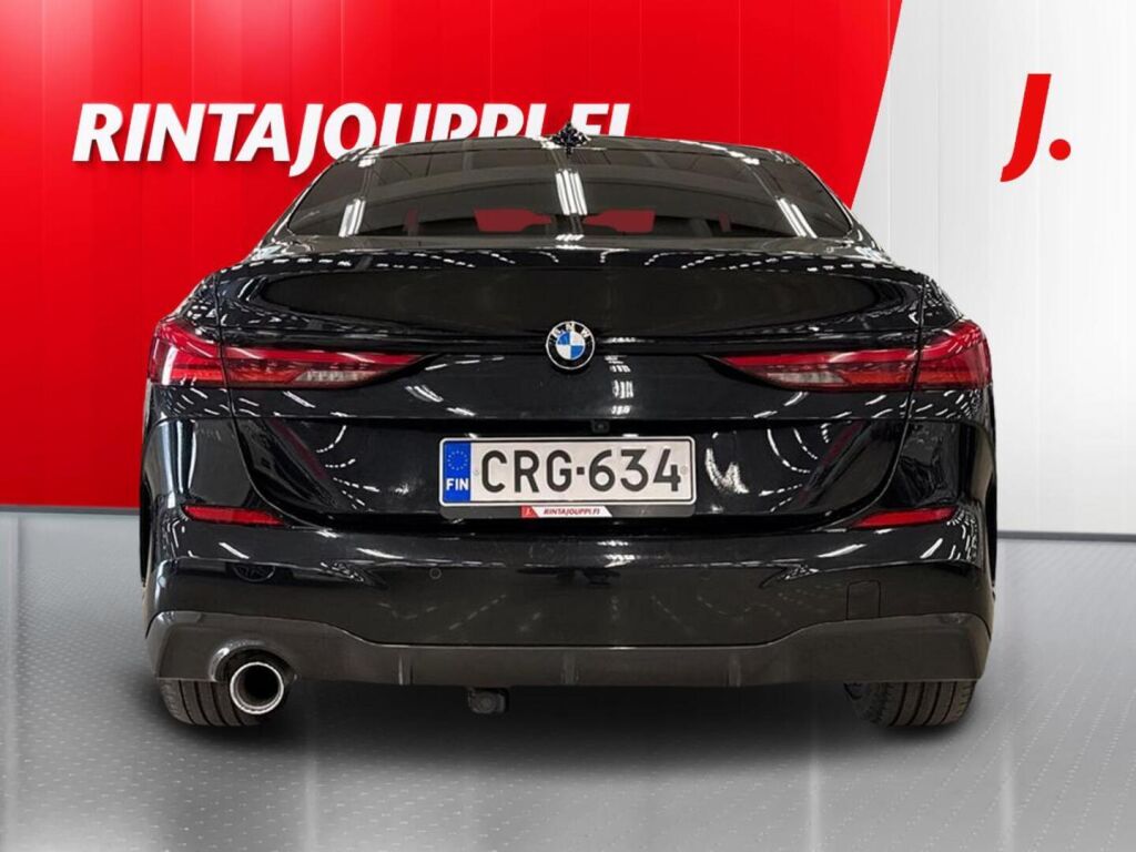 BMW 218 2022 Musta