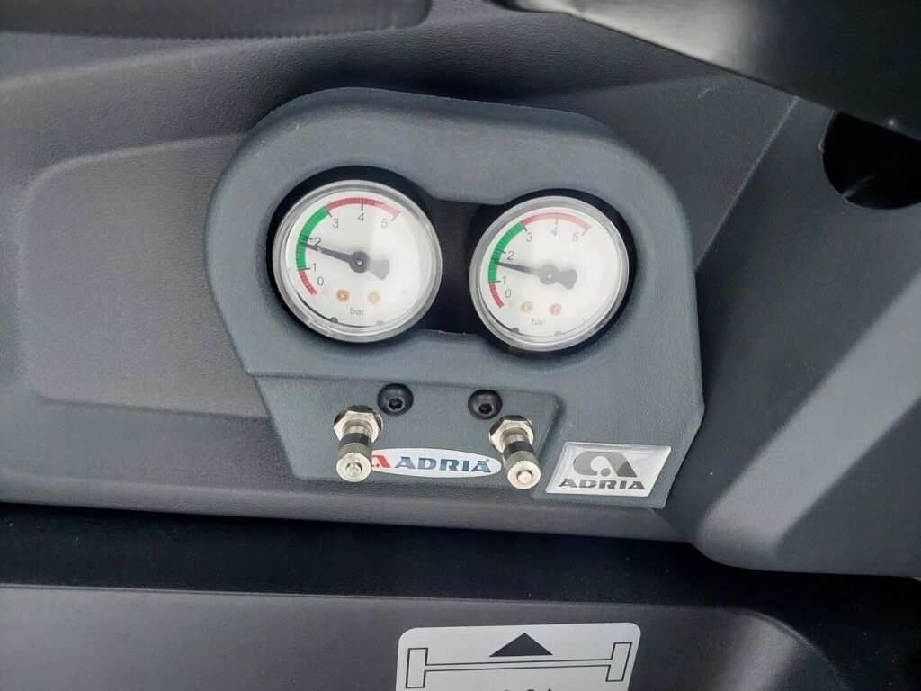 Adria Matrix Supreme 670 SL 2022 Harmaa