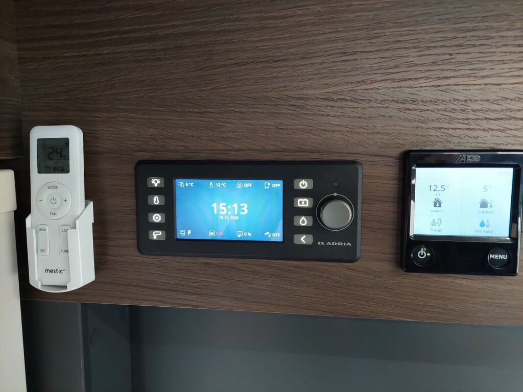 Adria Matrix Supreme 670 SL 2022 Harmaa